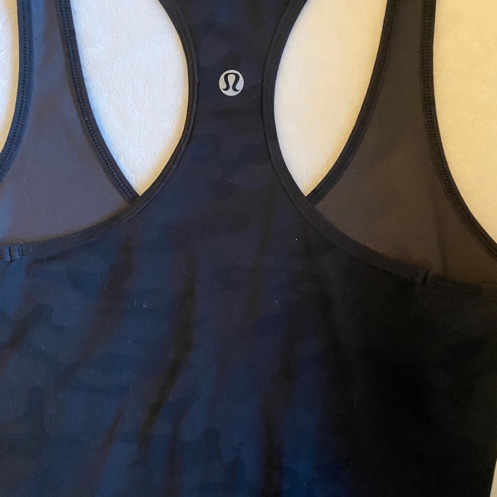 Black camo tank top